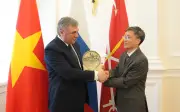 Bộ trưởng Tư pháp Hoàng Thanh Tùng làm việc với Ủy ban Đối ngoại Saint Petersburg