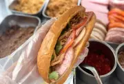 Bộ Y tế vào cuộc vụ 22 người nhập viện sau ăn bánh mì ở Đồng Tháp