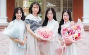 Ba chị em sinh ba cùng đỗ trường chuyên danh tiếng