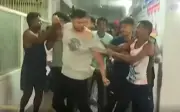 Bác sĩ bị hành hung sau khi sản phụ tử vong do rắn cắn ở Ấn Độ