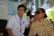 Bác sĩ vượt biển khám miễn phí cho người dân xã đảo duy nhất TPHCM