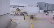 Boeing 787-9 của Lufthansa sập càng trước, mũi chúi xuống đường băng tại Frankfurt