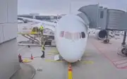Bất ngờ sập càng đáp máy bay Boeing 787 tại Đức, hủy chuyến bay