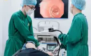 Cô gái 23 tuổi phát hiện khối dị vật lớn trong dạ dày vì sai lầm khi ăn nhiều người mắc