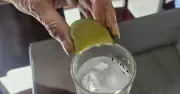 Cà phê đặc, nước chanh đường: Lợi hay hại sức khỏe?