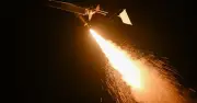 Chiến sự Ukraine ngày 1.578: Hai bên tập kích lẫn nhau, UAV tấn công nhà máy lọc dầu Nga cách xa 2.500 km