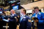 Chứng khoán Mỹ lao dốc: Nasdaq Composite giảm mạnh nhất từ tháng 3/2025