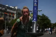 Châu Âu tranh luận quyết liệt về điều hòa giữa vòm nhiệt thiêu đốt