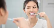 Chuyên gia nha khoa hé lộ 'quy tắc 2-2' khi đánh răng