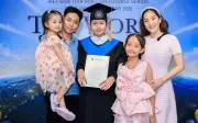 Con trai Khánh Thi Phan Hiển rạng rỡ trong ngày đặc biệt