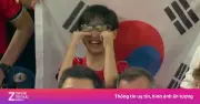 CĐV nhí Hàn Quốc bật khóc sau thất bại 0-1 trước Nam Phi tại World Cup