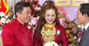 Diễn viên Kinh Quốc lên tiếng tin cưới lần 3: Cô dâu đeo vàng trĩu cổ