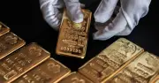 Dân đổ xô bán vàng Thái Lan, ngân hàng trung ương phải ra tay
