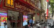 Giá vàng giảm gần 1 triệu đồng, lượng phố vàng Hà Nội vẫn ảm đạm