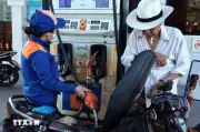 Giá xăng dầu hôm nay 16/1: Xăng E5 RON 92 giảm còn 20.753 đồng/lít