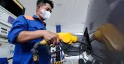 Giá xăng dầu đồng loạt giảm, xăng E10 tiếp tục rẻ hơn