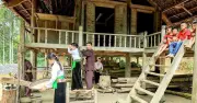 Giải mã bí ẩn 9 bậc cầu thang của người Mường