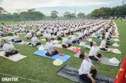Gần 2000 người đồng diễn chào mừng Ngày Quốc tế Yoga 2026 tại Hà Nội