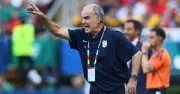 HLV Bielsa nhận trách nhiệm sau khi Uruguay bị loại sốc ở World Cup 2026