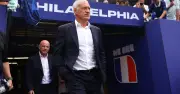 HLV Deschamps về Pháp chịu tang mẹ, vắng mặt trận quyết đấu Na Uy