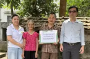 Hơn 143 triệu đồng giúp vợ chồng người khiếm thị vơi bớt khó khăn