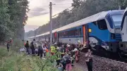 Hơn 600 hành khách mắc kẹt trên tàu hỏa do mất điện ở Đức