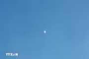 Israel và Iran tiếp tục không kích lẫn nhau bất chấp thỏa thuận ngừng bắn