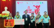 Kính hiển vi chi phí thấp và phân hữu cơ từ rơm đoạt giải nhất Đại học Huế