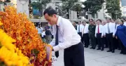 Lãnh đạo TP.HCM dâng hoa kỷ niệm 50 năm thành phố mang tên Bác