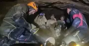 Ly kỳ 11 ngày tìm đường sống của 4 người mắc kẹt trong hang động: 'Tôi phải ra ngoài để gặp các em và mẹ'