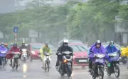 Miền Bắc sắp đón đợt mưa lớn, thiết bị bay lạ xuất hiện gần sân bay Nội Bài