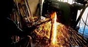 Mưu sinh bên lò lửa 1.000 độ C giữa những ngày nắng nóng ở Thanh Hóa