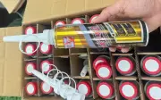 Mua dung dịch nhập lậu đổ vào xăng E10 rồi mang đi tiêu thụ