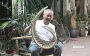 Nghệ nhân Hoàng Văn Hạnh giữ hồn làng mây tre Phú Vinh hơn 40 năm