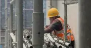 Người mẹ gánh thép nuôi con đỗ top 5 khối lịch sử: 'Con không hận mẹ là được rồi'