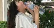 Người phụ nữ uống 13 lít nước mỗi ngày, phát hiện bệnh di truyền hiếm gặp