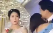 Người yêu cũ bất ngờ hôn chú rể trong đám cưới gây xôn xao mạng xã hội