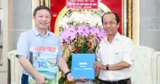 Nguyên Phó chủ tịch nước Trương Mỹ Hoa thăm Báo Thanh Niên dịp 21.6