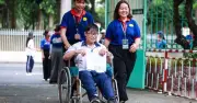 Ngày thi đầu tiên tại TP.HCM: Thí sinh nhẹ nhõm, phụ huynh đồng hành
