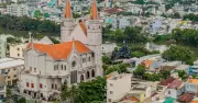 Nhà thờ Bình Thuận: Kiến trúc Gothic châu Âu bên dòng kênh Đôi ở TP.HCM