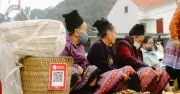 Những con sóng nơi đầu núi thay cán bộ cõng chính sách vào bản