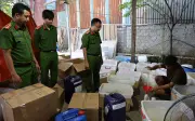 Ninh Bình khởi tố hai đối tượng cầm đầu đường dây sản xuất sữa tắm, dầu gội giả