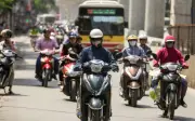 Nắng nóng gay gắt dịp Hạ chí, nhiệt độ cảm nhận lên 45 độ C