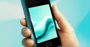 Nokia Asha 305 trở lại với thiết kế mới và kết nối 4G