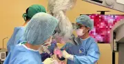 Phát hiện u màng não kích thước lớn khi người phụ nữ 49 tuổi đột ngột chóng mặt