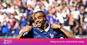 PSG đòi giá khủng 116 triệu bảng cho Barcola, Liverpool và Arsenal gặp khó