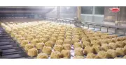 Quy trình sản xuất mì ăn liền tại Acecook Việt Nam: Kiểm soát chất lượng nghiêm ngặt