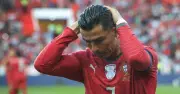 Ronaldo tuổi 41: Cơ bắp tuyệt vời nhưng bàn thắng mới là điều người hâm mộ Bồ Đào Nha chờ đợi