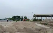 Sau phản ánh của Gia đình và Xã hội, các bến bãi ven sông Luộc ở Hưng Yên tạm dừng hoạt động