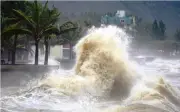 Siêu bão Mekkhala mạnh nhất 22 năm đổi hướng, áp thấp mới sắp thành bão